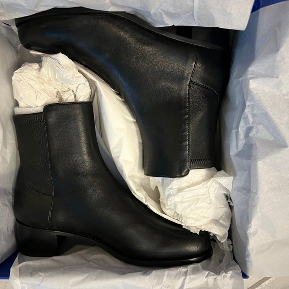 New Stuart Weitzman Women's Easyon Reserve Black Leather Block-Heel Booties $650 - Picture 6 of 6
